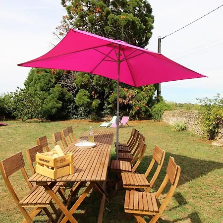 بيت للعطل Spacieux Au Coeur D'un Vignoble Avec Sauna, Cheminee Et Jardin Privatif, Vallee Du Layon - Fr-1-622-49